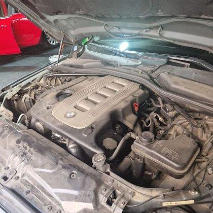 Talleres LGA / Lavado y desinfección de coches / Limpieza de motores