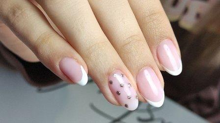 Cósmica |Depilación láser, Higiene Facial, manicura|