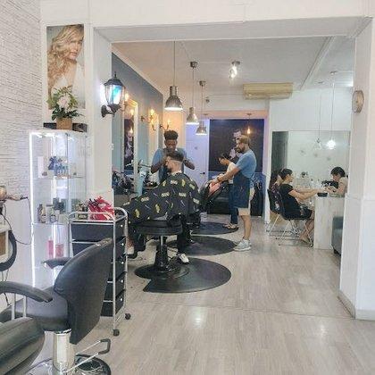 Peluquería AMARE: Barbería, Estética, Cejas y Uñas.