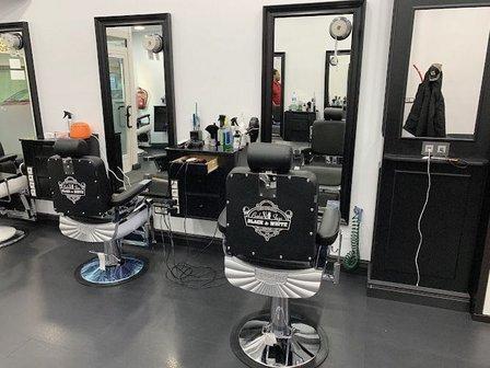 PELUQUERIA BLACK AND WHITE