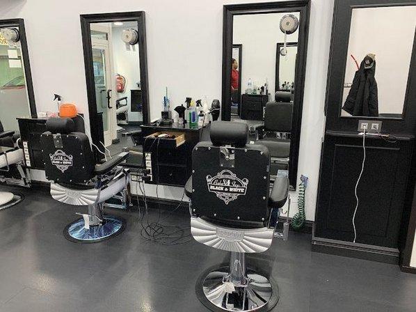 PELUQUERIA BLACK AND WHITE