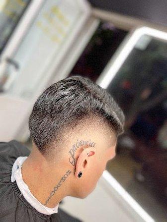 Barberia Peluquería " Asere Q' Bola "