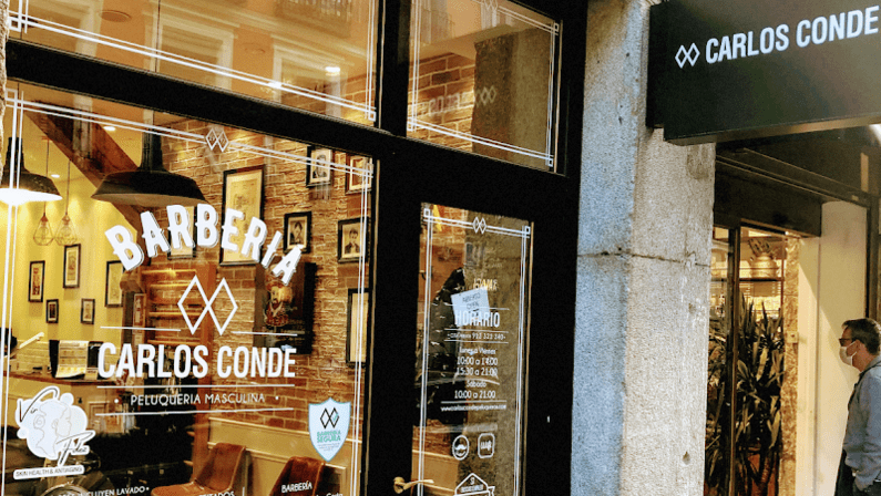 Carlos Conde Peluqueros Chueca
