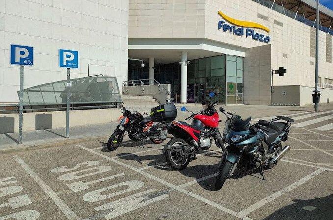 Aparcamiento exterior CC Ferial Plaza