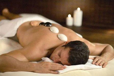 MASAJISTA. QUIROMASAJISTA MASCULINO EN EL CENTRO DE MADRID
