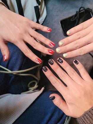 Hello Nails