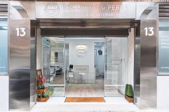 Centro Dental Internacional Blanqueamiento Ortodoncia Limpieza Dental Implantes Dentales Odontopediatría Carillas Dentales
