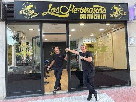 peluquería barbería los hermanos