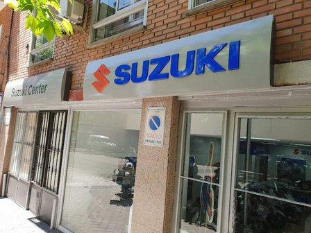 Suzuki Center Madrid. On Moto.Suzuki, Zontes, Italjet