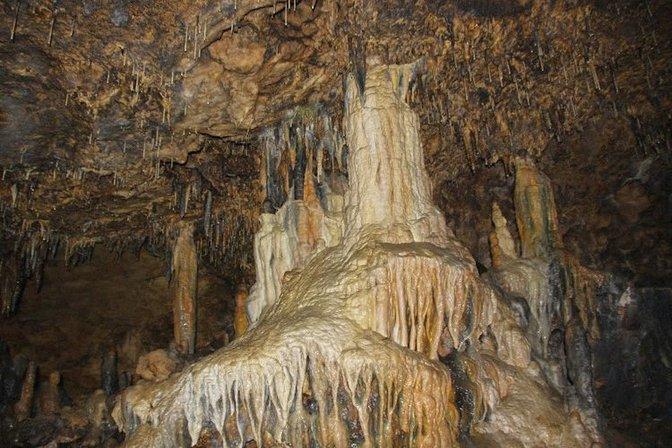 Cave Enebralejos