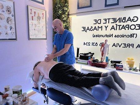 Osteopatía,Acupuntura,kinesiología, liberación miofascial.