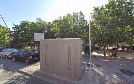 Aseo público / Public Toilet