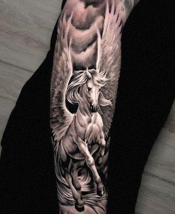 Mía Tattoo