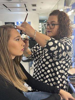 Adriana Martinez Make up