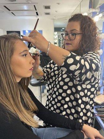 Adriana Martinez Make up