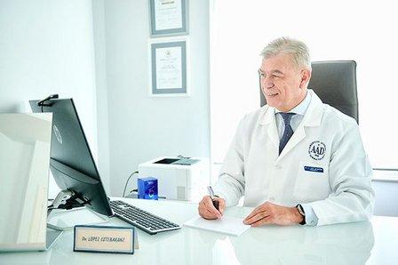Dr. José Luis López Estebaranz