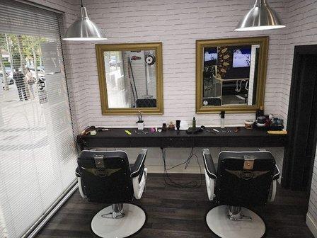 Peluquería Maverick tiene servicio hoy