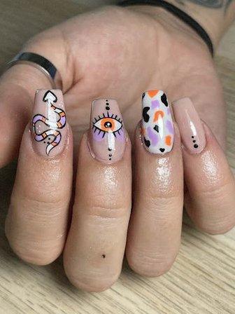 Carmen Hernaci | UÑAS | MICROPIGMENTACIÓN | PESTAÑAS