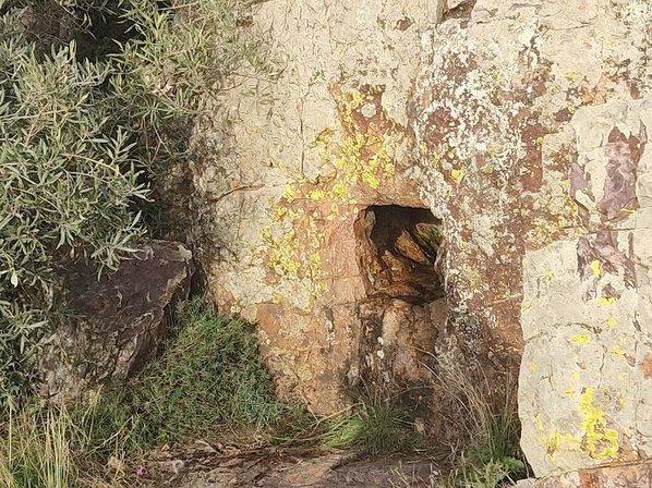 La Tinajilla. Manantial natural en la piedra