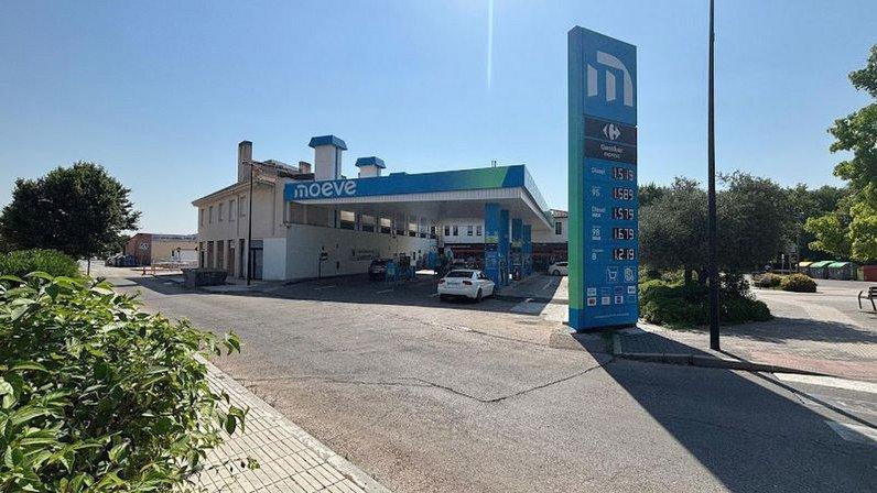 Estación de servicio Moeve, antes Cepsa