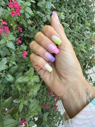 Hello Nails y Centro de Formación.
