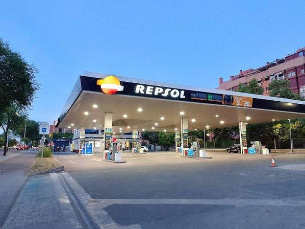 Repsol Service Station