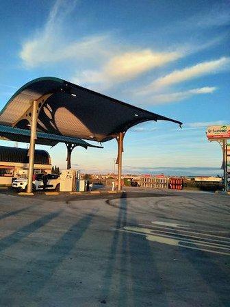 Gasolinera "El Surtidor"