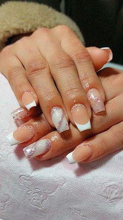 Salon de Uñas y Pestañas