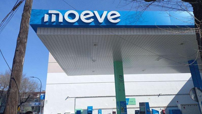 Estación de servicio Moeve, antes Cepsa