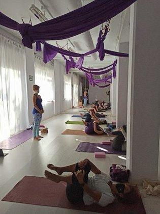 Diwali Yoga y Estética INDIBA | Aeroyoga en Madrid