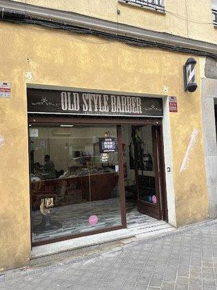 Old Style Barber Only For Men | Madrid