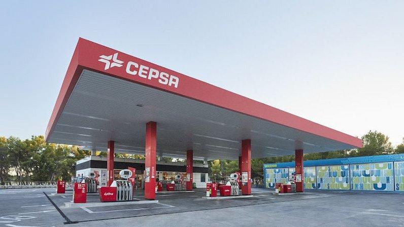 Estación de servicio Moeve, antes Cepsa