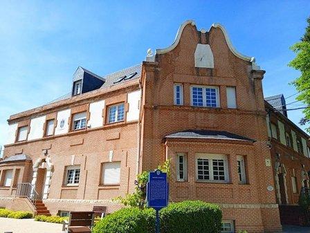 Saint Louis University-Madrid