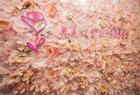 Nails N’Roses