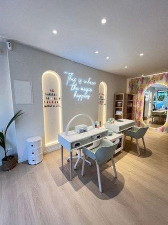 Hunter Beauty Bar (Aravaca) - Salón de belleza