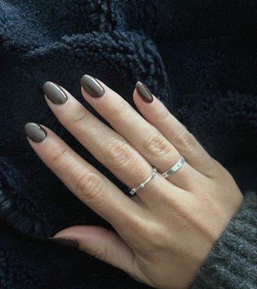Hello Nails