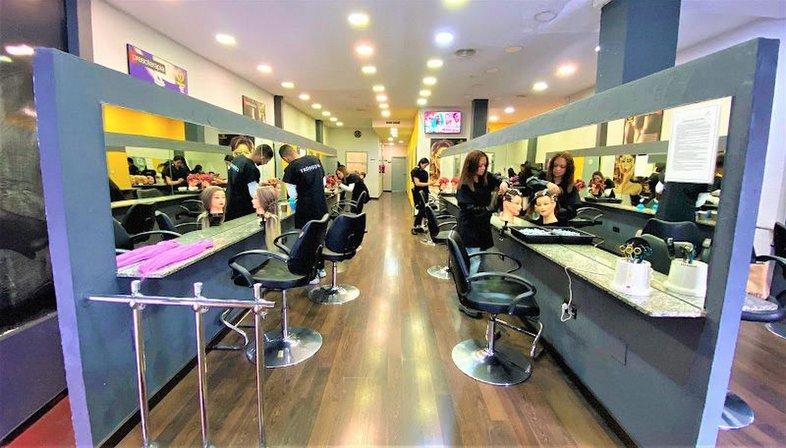 Triunfo hairdressing academy
