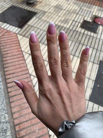 Hello Nails