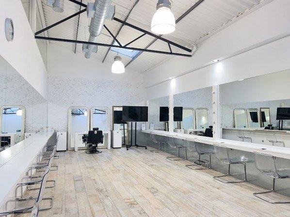 GROOMING SCHOOL ALICIA ROMAN