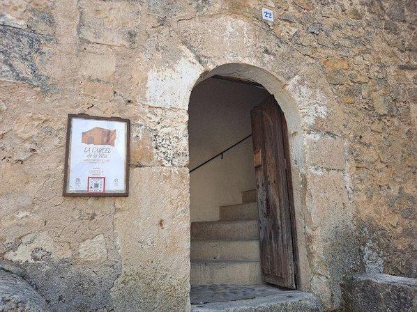 Jail Villa - Public Jail
