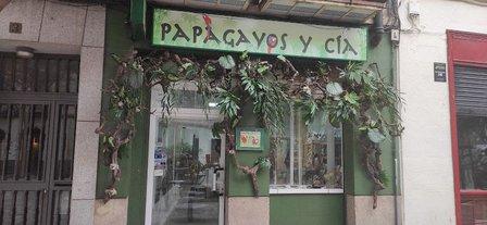 Tienda de Loros, Papagayos y Cía.