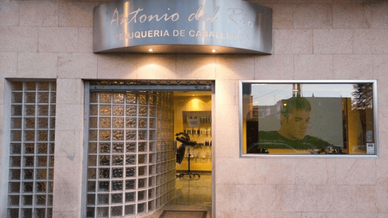 Barber Antonio del Rio de Caballeros