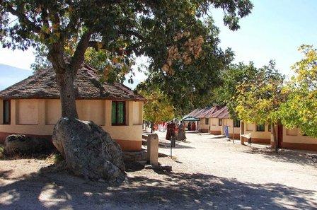 ALBERGUE-GRANJA ESCUELA-RESTAURANTE "PUERTA DEL CAMPO"