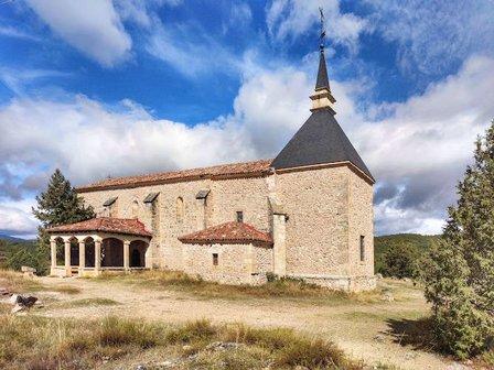 Ermita de la Virgen de los Enebrales