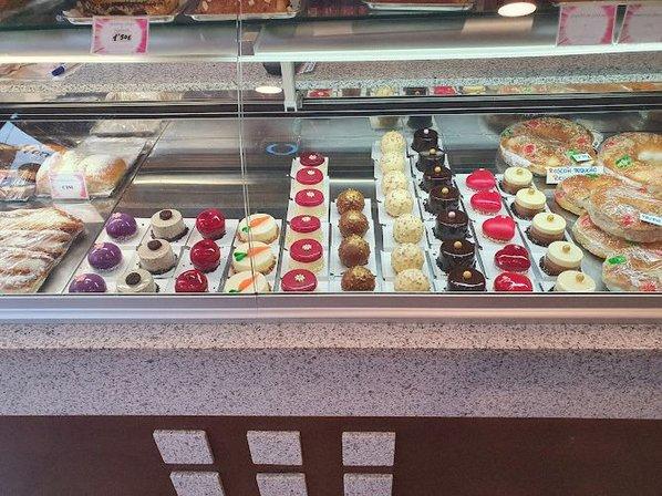 Pastelería La Guinda