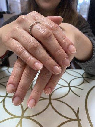 Hello Nails