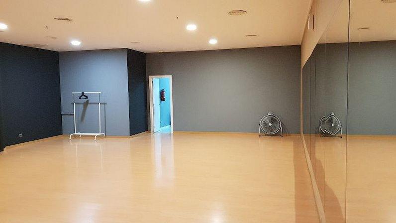 PLAY ART CENTER