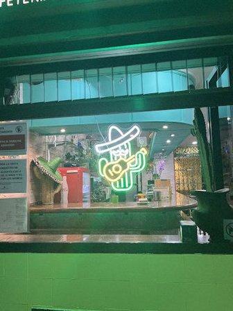 Alamillo Tacos Bar