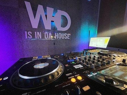 WHO IS IN DA HOUSE | MADRID - Escuela de DJ y Música Electrónica