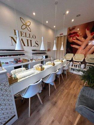 Hello Nails